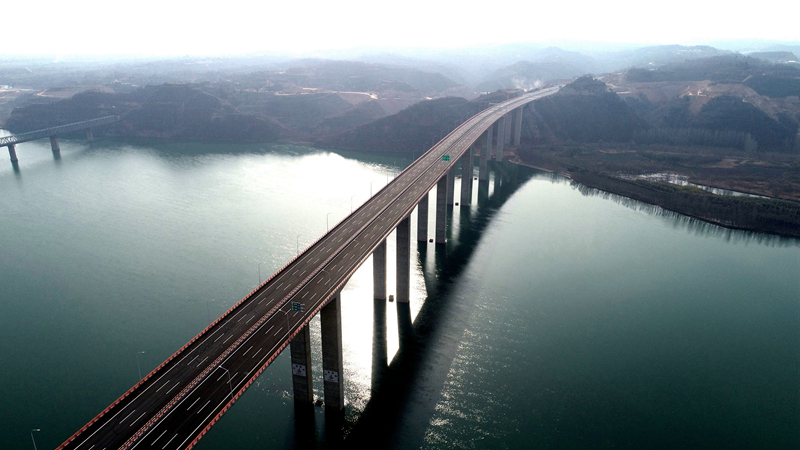 濟洛西高速黃河特大橋（已通車(chē))